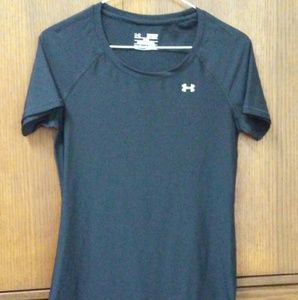 Under Armour fitted women's heatgear T-shirt XS